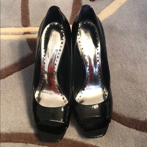 BCBG Girl | Peep toe black heels